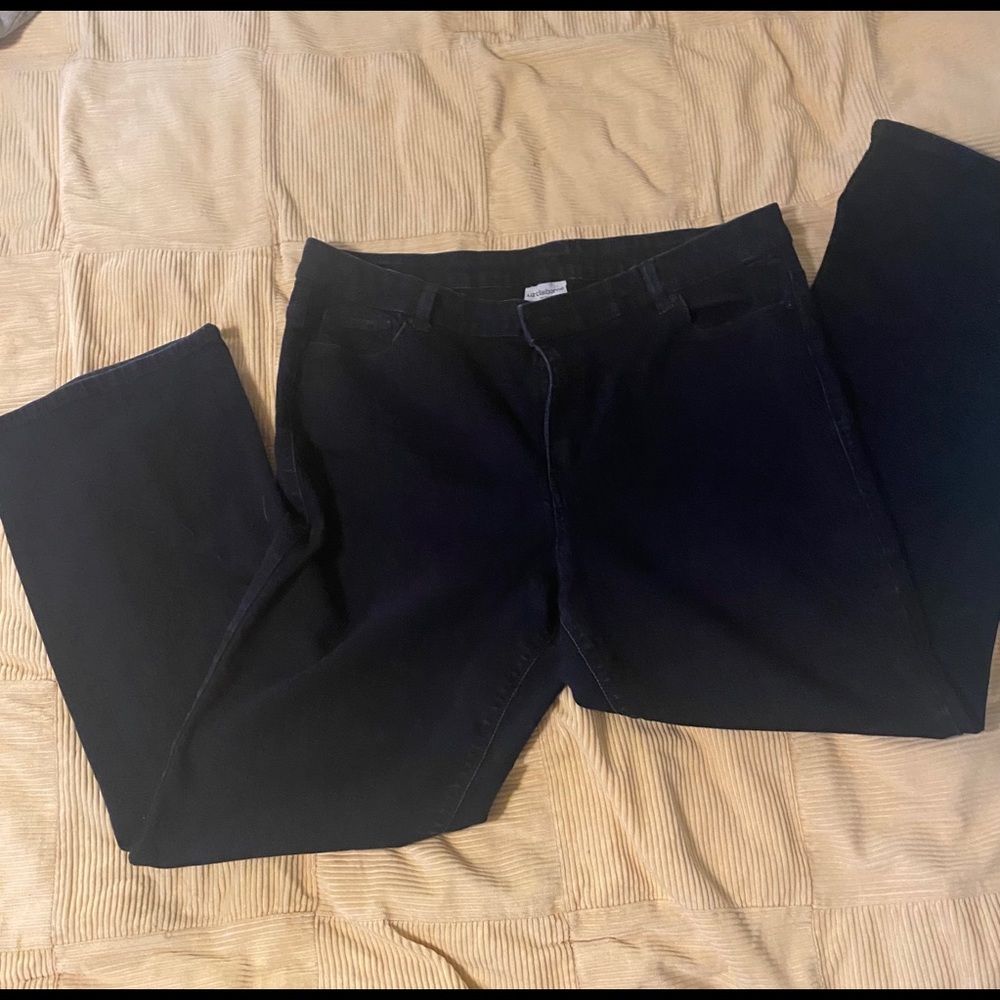 Women’s Liz Claiborne boot cut dark wash jeans